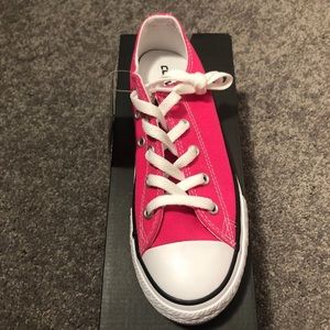 Converse low top